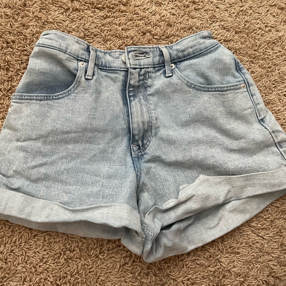 selling super high rise moms shorts size 4. brand is express!